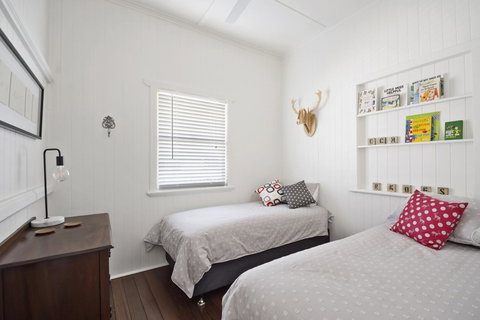 The Lighthouse - Foster Accommodation 5