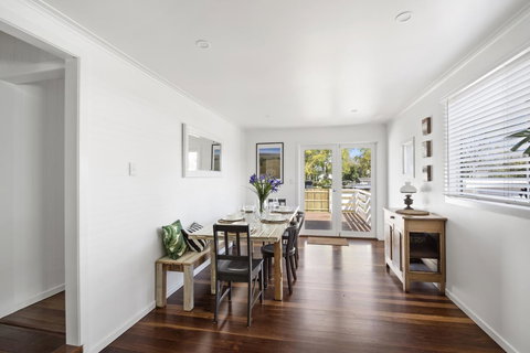 The Lighthouse - Foster Accommodation 8