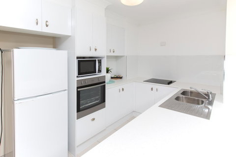 Miami Beachside Holiday Apartments - Foster Accommodation 26