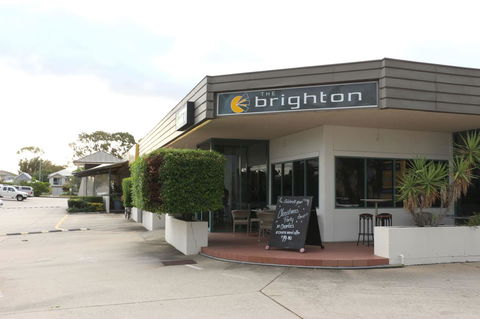Brighton Hotel - Foster Accommodation 0