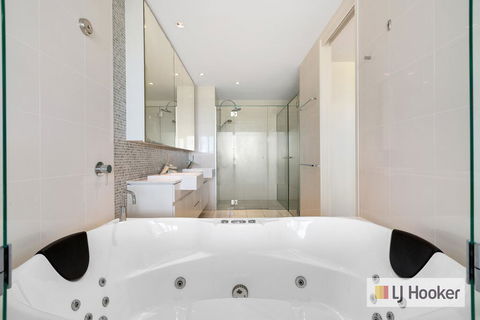 WAVE CULTURE 1204 - BEACH BLISS - Foster Accommodation 2