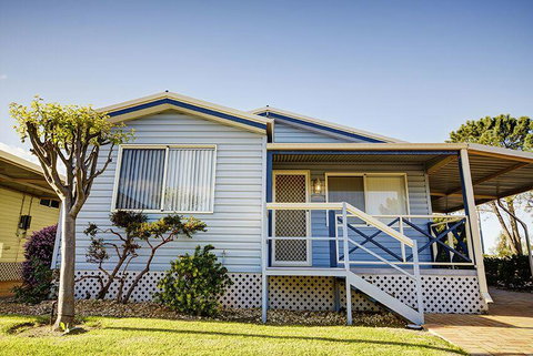 Wavecrest Village & Tourist Park - Foster Accommodation 0