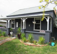 Welcome Stranger Cottage - Foster Accommodation