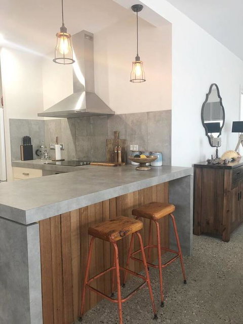 Weston Farm Seaside Stay - Foster Accommodation 3