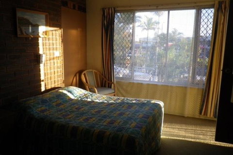White Lanterns Motel - Foster Accommodation 2