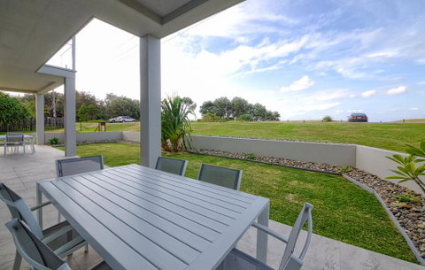 Woolgoolga By The Sea - Foster Accommodation 1