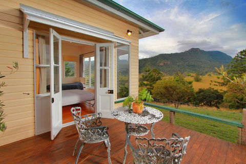 Worendo Cottages - Foster Accommodation 1