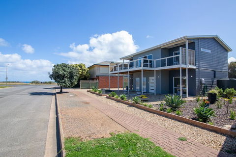 Xanadu - Aldinga Beach - Foster Accommodation 1