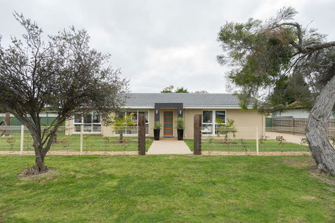 Xanadu Shores - Foster Accommodation 0