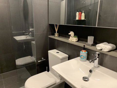 Xu's Residence@888 Collins St - Foster Accommodation 2