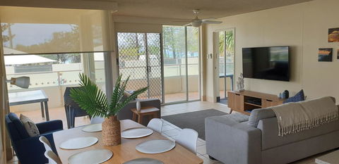 Wyuna Beachfront Holiday Apartments - Foster Accommodation 1
