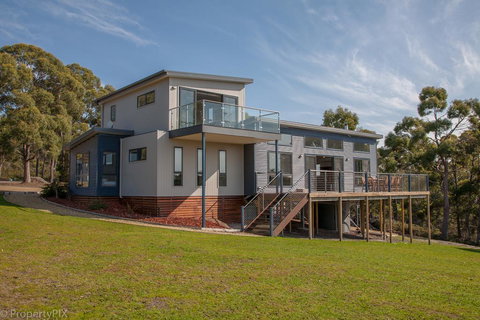 Yarrabee Nature Reserve - Foster Accommodation 0