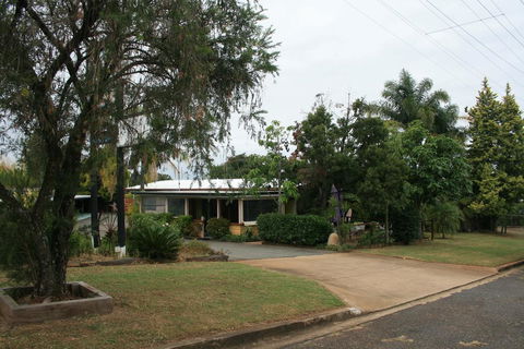Yarraman Gardens Motel Queensland - Foster Accommodation 2