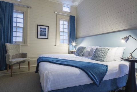Yarrangobilly Caves House - Foster Accommodation 1