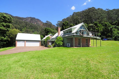 Yeola - Lush Location With River Access! - Foster Accommodation 2