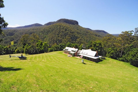 Yeola - Lush Location With River Access! - Foster Accommodation 1