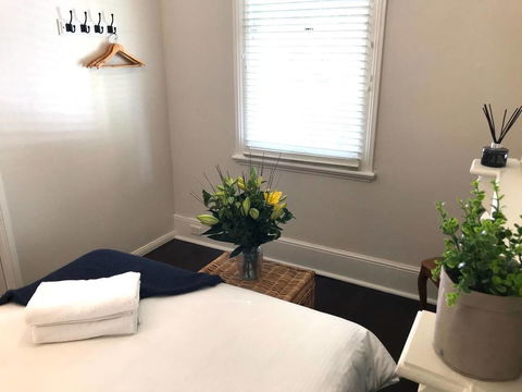 YSG The Edward Townhouse 151 - Walk To Town - Foster Accommodation 1