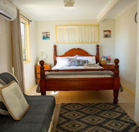 Zen Escape Guest House - Foster Accommodation