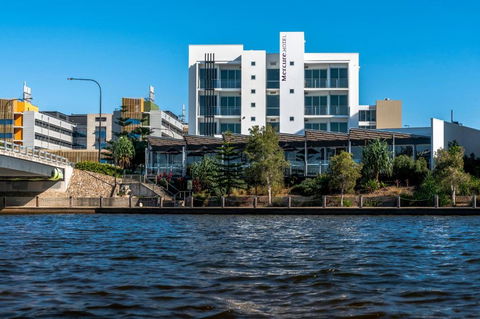 Mercure Sunshine Coast Kawana Waters - Foster Accommodation 0