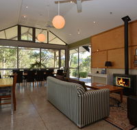 Elfin Hill Vineyard Accommodation - Foster Accommodation