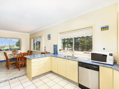 2 184 Kularoo Drive - Foster Accommodation 3