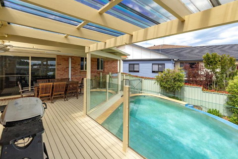 36 Churchill - Foster Accommodation 3