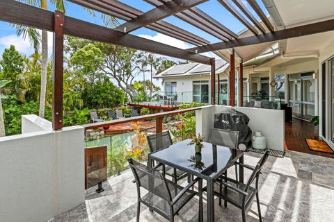 A Tropical Family Oasis In Sunshine Beach - Foster Accommodation 3