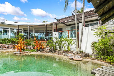 A Tropical Family Oasis In Sunshine Beach - Foster Accommodation 1