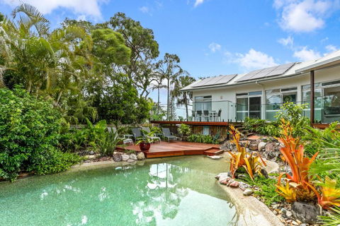 A Tropical Family Oasis In Sunshine Beach - Foster Accommodation 0