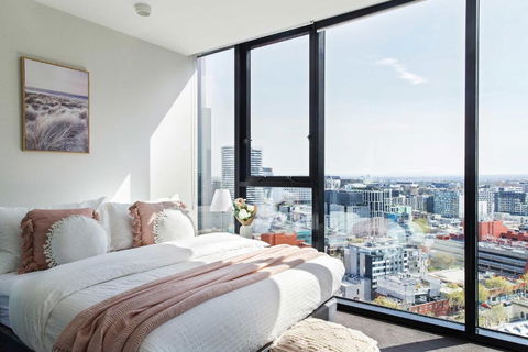 A 2BR Apt Near Melbourne Central Amazing Views - Foster Accommodation 4