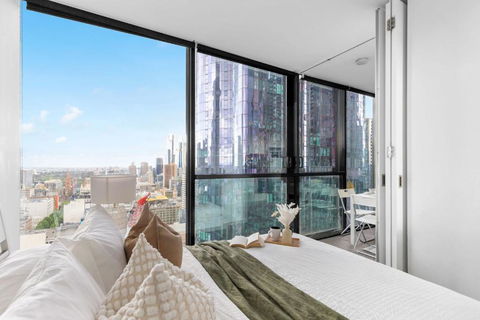 A 2BR Apt Next To Melbourne Central FREE Parking - Foster Accommodation 1