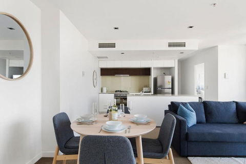 A 2BR Apt With Amazing Harbor Views FREE Parking - Foster Accommodation 3