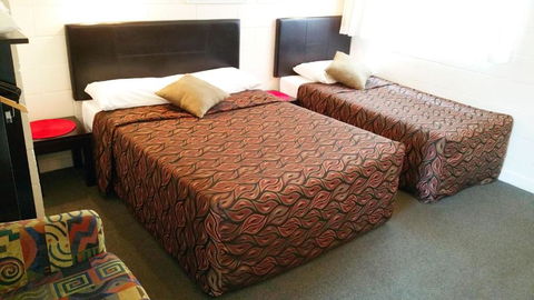 A&A Lodge Motel - Foster Accommodation 2