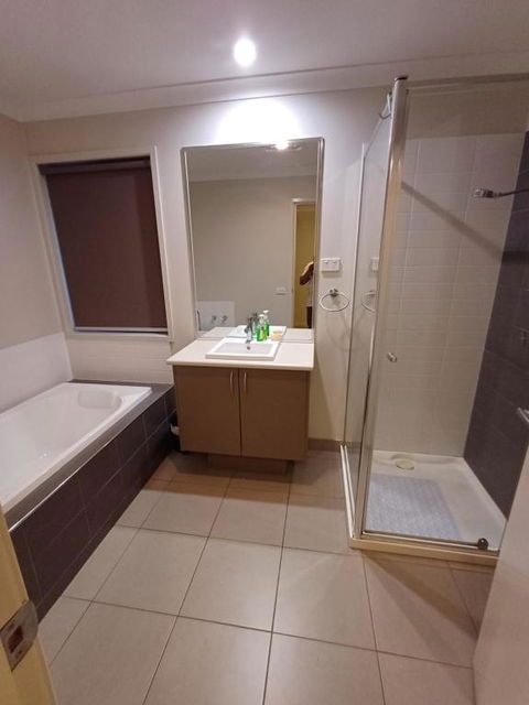A Beautiful And Spacious Home - Foster Accommodation 4