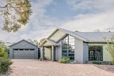 A Bush Utopia - Foster Accommodation 0