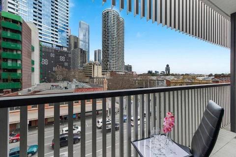 A Chic Studio Only A 4-min Walk To Victoria Market - Foster Accommodation 4