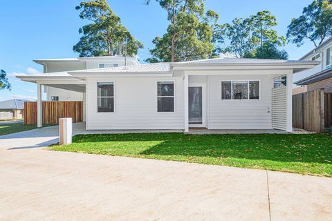 A Coastal Hideaway - Foster Accommodation 0
