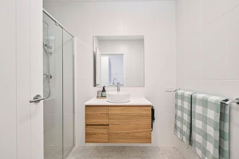 A Coastal Hideaway - Foster Accommodation 4
