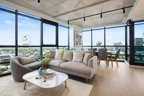 A Comfortable Stay Awaits You In Southbank - Foster Accommodation 0