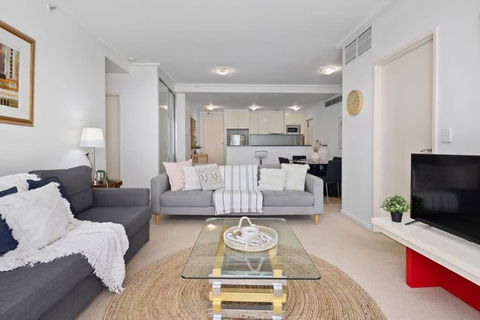 A Comfy 2BR Apt For 7 Next To Darling Harbour - Foster Accommodation 1