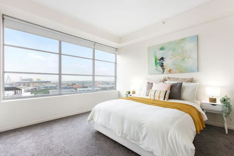 A Comfy & Spacious 2BR Apt Harbour View - Foster Accommodation 1