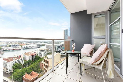 A Comfy & Spacious 2BR Apt Harbour View - Foster Accommodation 2