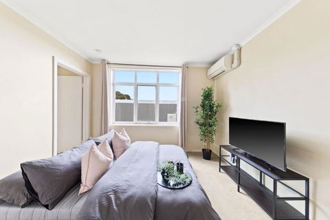 A Comfy & Cozy Apt In Clifton Hill FREE Parking - Foster Accommodation 2
