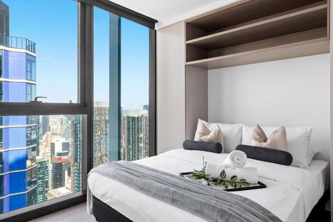 A Cozy & Comfy 2BR Apt Up In The Clouds Near CBD - Foster Accommodation 0