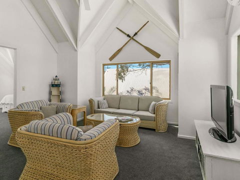 A La Plage - Foster Accommodation 2