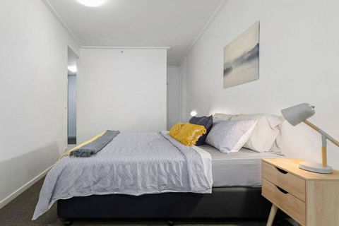 A Modern & Comfy Studio Next To Darling Harbour - Foster Accommodation 1