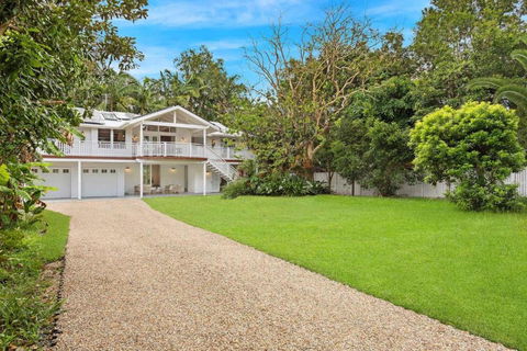 A Perfect Stay - Golden Hus - Foster Accommodation 0