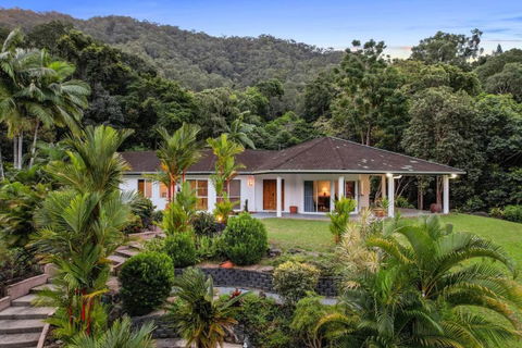 A Piece Of Tropical Paradise-Near Crystal Cascades - Foster Accommodation 0