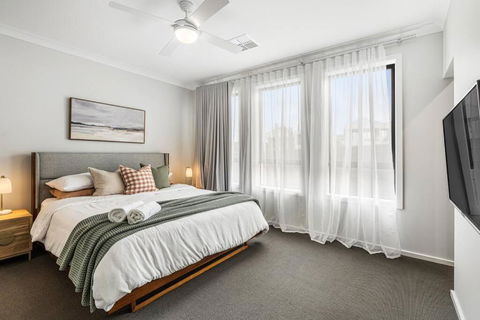 A Plus Location Views Games Balcony BBQ And Dining - Foster Accommodation 3