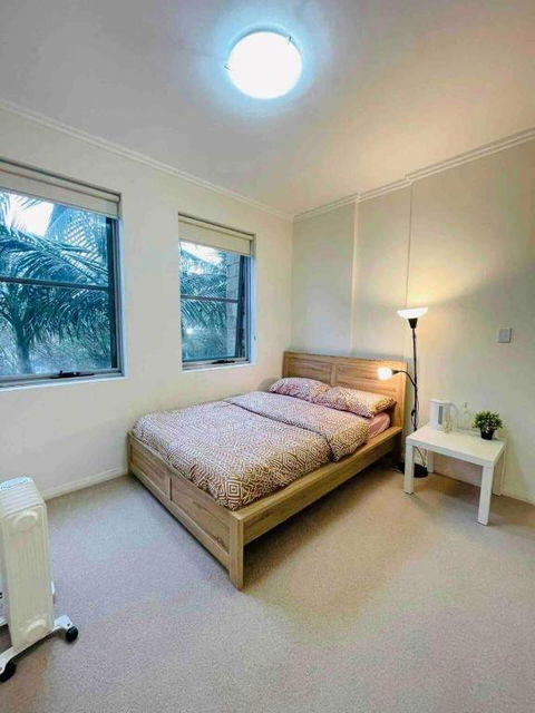 A Private Room - 1 Train Stop To Chatswood CBD - Foster Accommodation 1